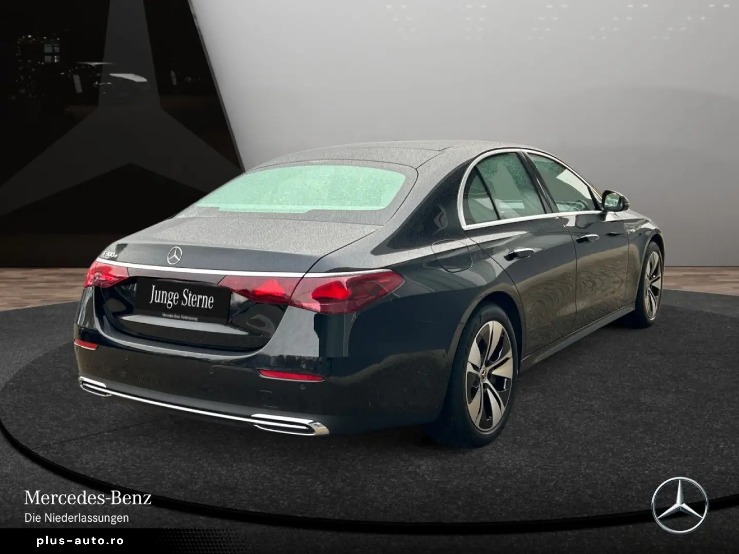 MERCEDES-BENZ E 300 e Avantgarde Adv.  AHK DIGITAL M&hellip;