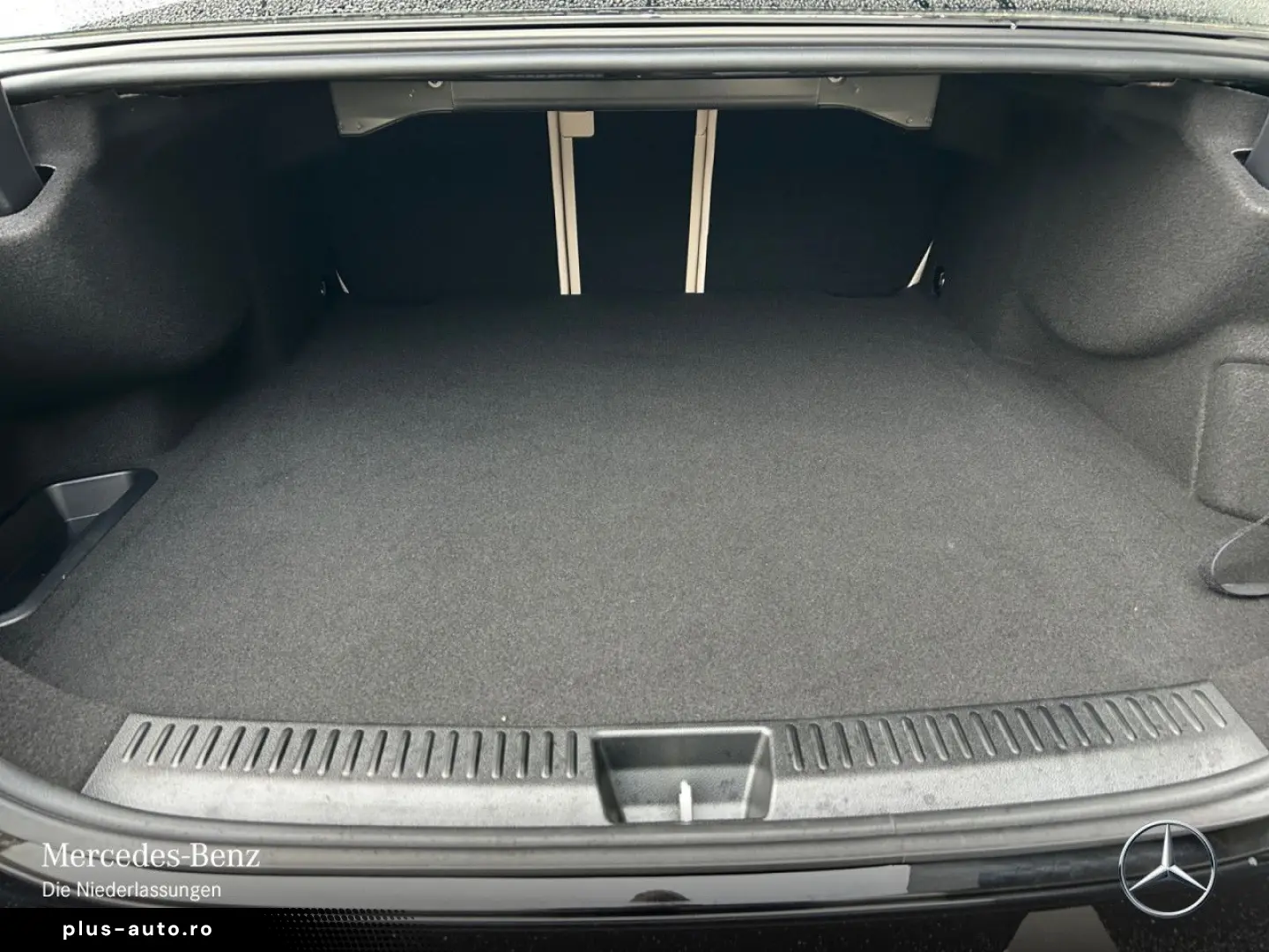 MERCEDES-BENZ E 300 e Avantgarde Adv.  AHK DIGITAL M&hellip;