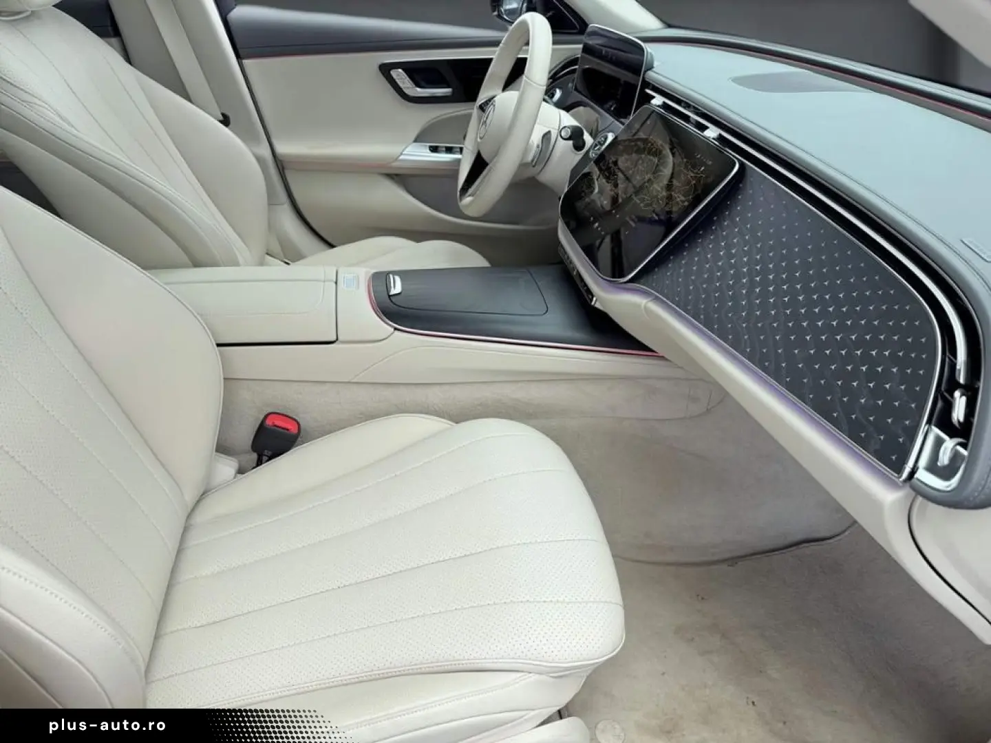 MERCEDES-BENZ E 300 de AVANTG.  Beige Int  AIRMATIC &hellip;
