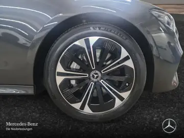 MERCEDES-BENZ E 300 e Avantgarde Adv.  PANO FAHRASS  DIGI