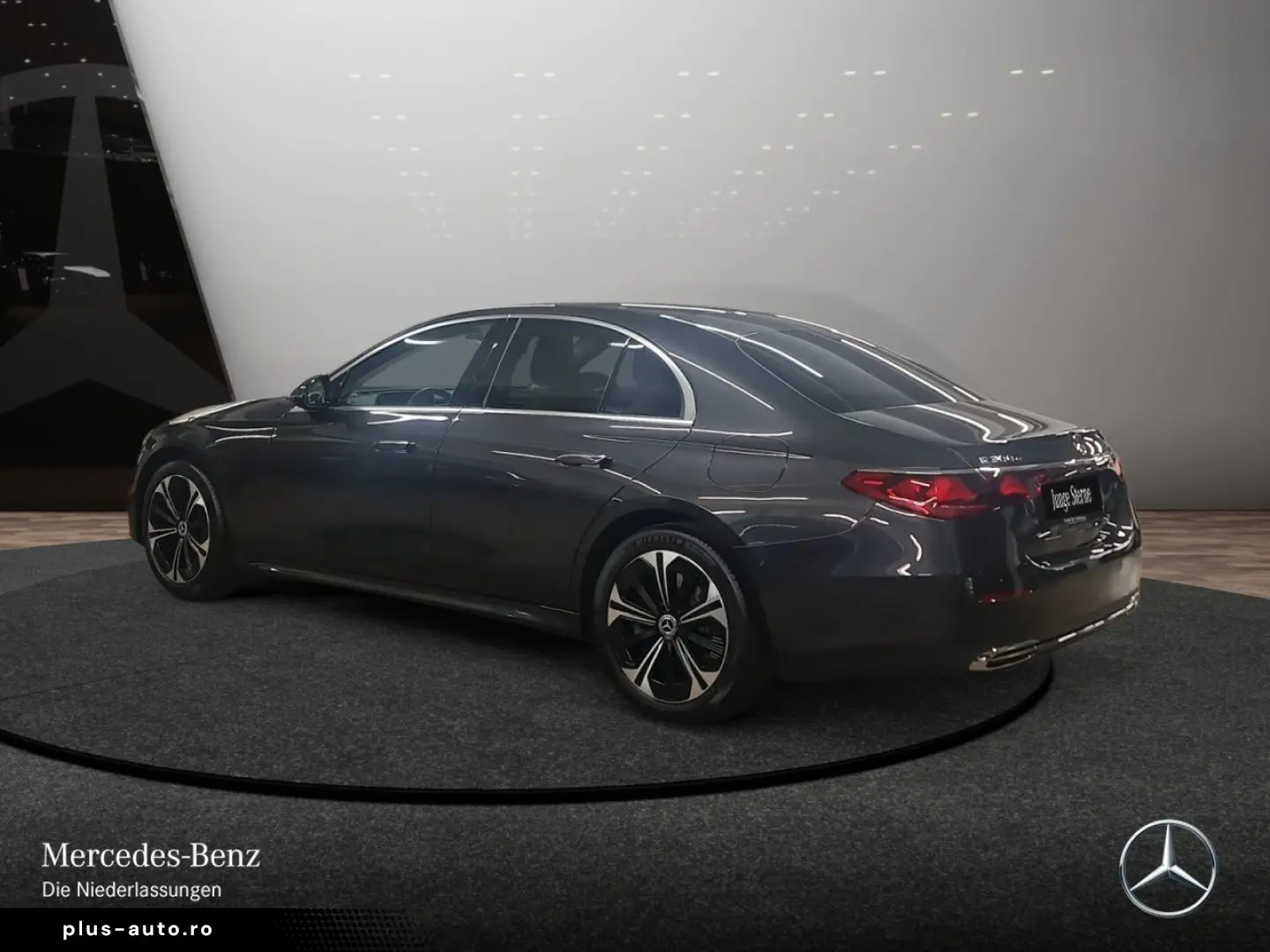 MERCEDES-BENZ E 300 e Avantgarde Adv.  PANO FAHRASS  DIGI