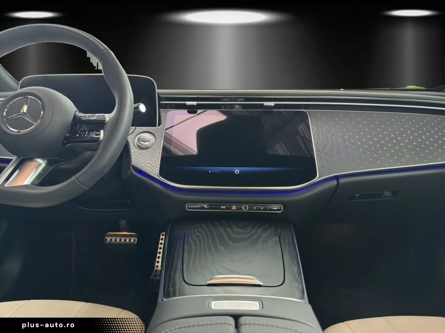 MERCEDES-BENZ E 200 d AMG Pano AHK Memory DISTR 360