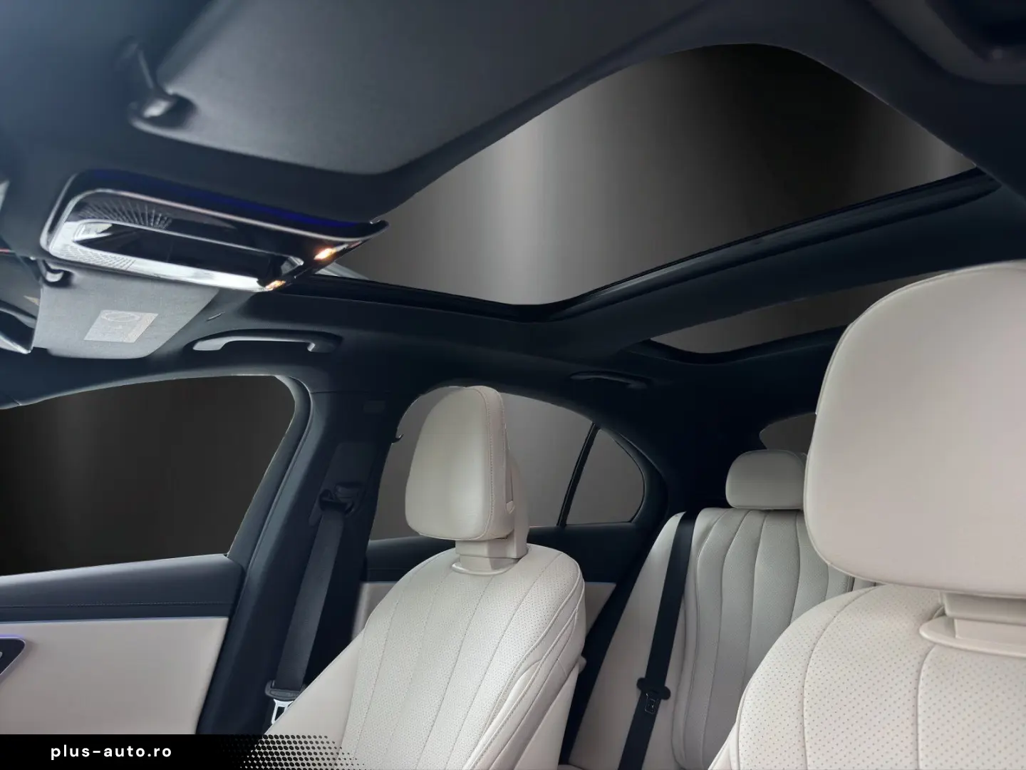 MERCEDES-BENZ E 200 d AMG Pano AHK Memory DISTR 360