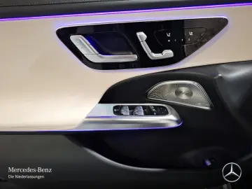 MERCEDES-BENZ E 200 AMG Prem  PANO HUD DISTR HUD Bur4D MBUX