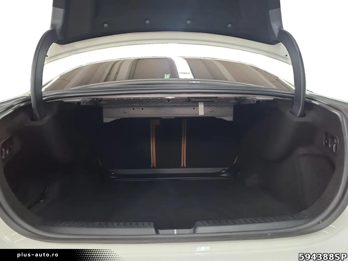 MERCEDES-BENZ E 220 d AMG Digital Light Pano 360  Bu&hellip;