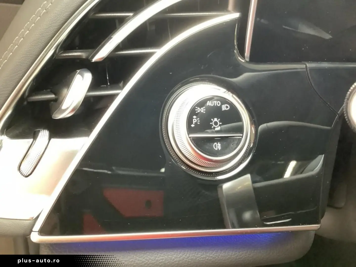 MERCEDES-BENZ E 200 Limousine AMG SUPERSCREEN DIGITAL 360