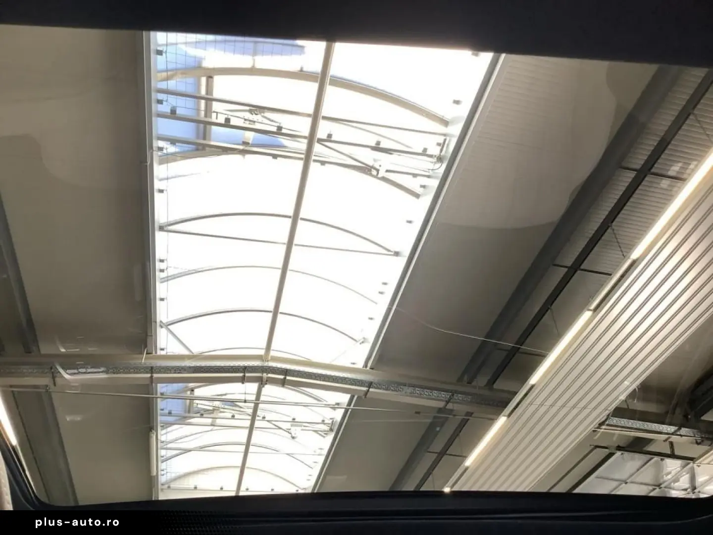 MERCEDES-BENZ E 200 Limousine AMG SUPERSCREEN DIGITAL 360