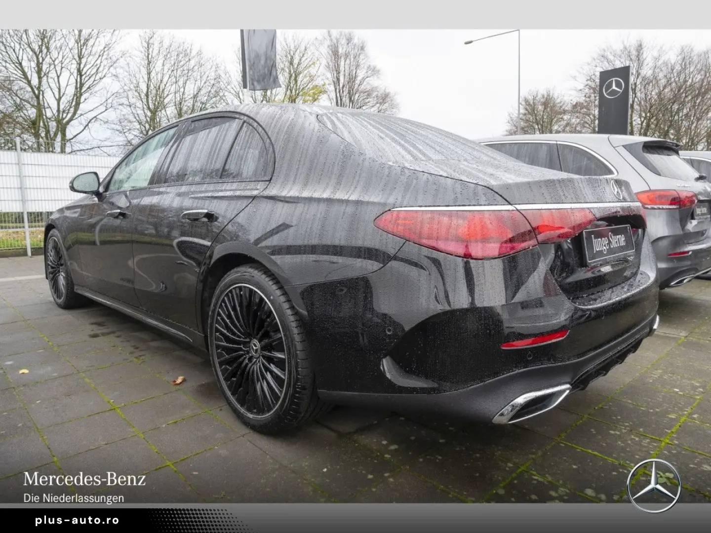 MERCEDES-BENZ E 220 d AMG Prem. PANO NIGHT 20  Bur4D&hellip;