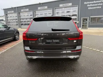 VOLVO XC60 Ultimate Bright Plug-In Hybrid T8