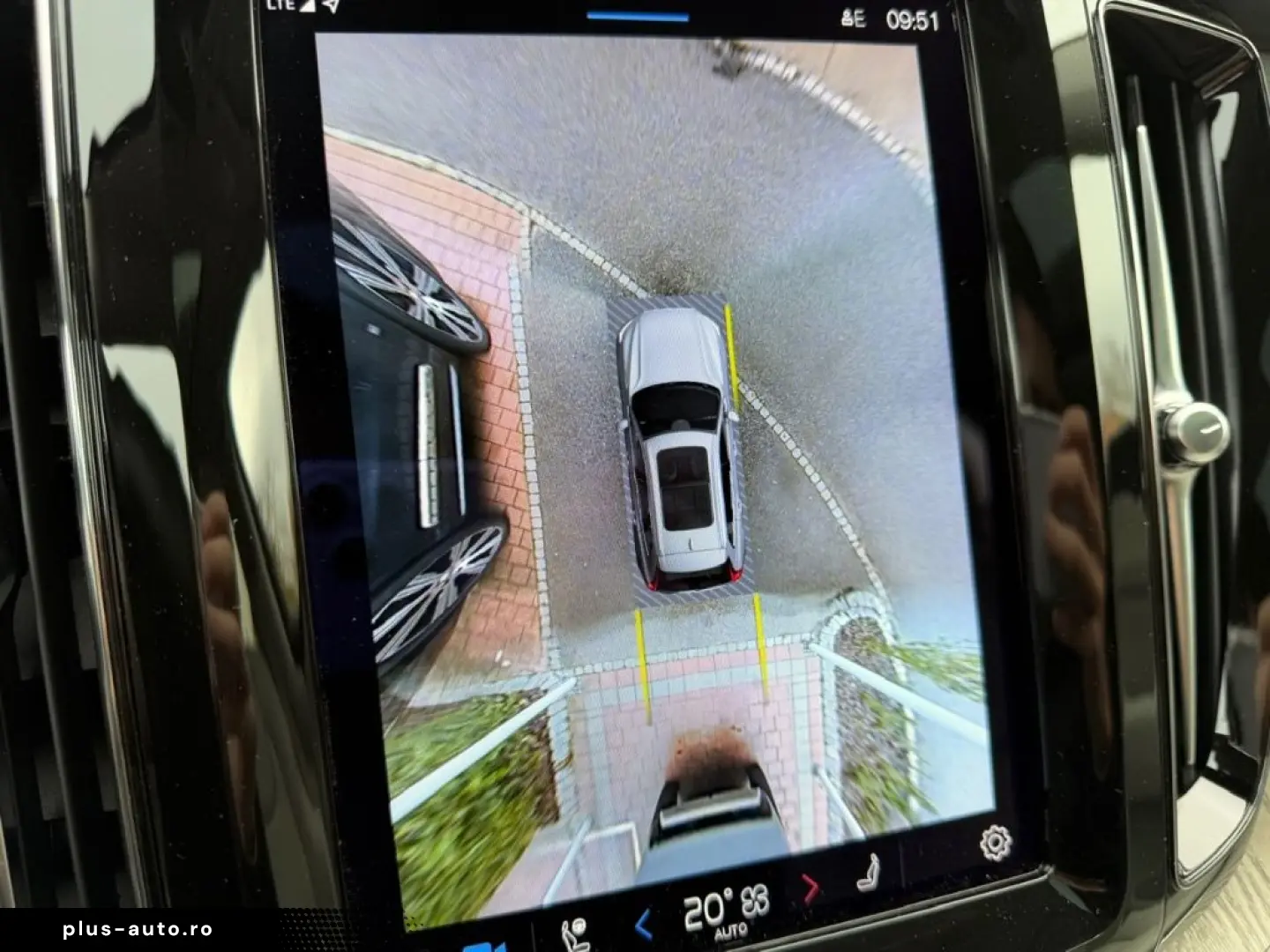 VOLVO XC60 Ultimate Bright Plug-In Hybrid T8