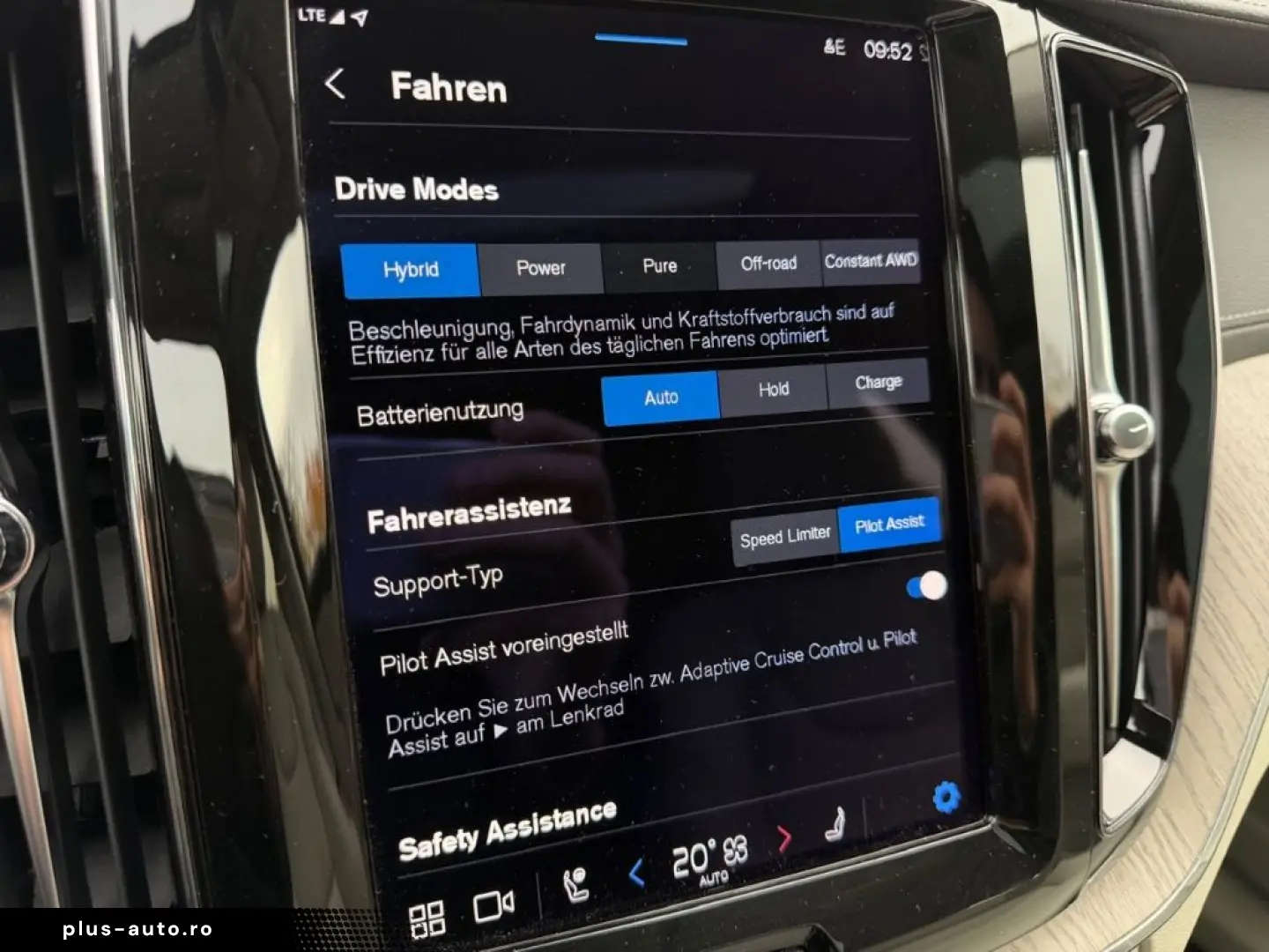 VOLVO XC60 Ultimate Bright Plug-In Hybrid T8