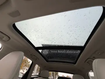 VOLVO XC60 Ultimate Bright Plug-In Hybrid T8