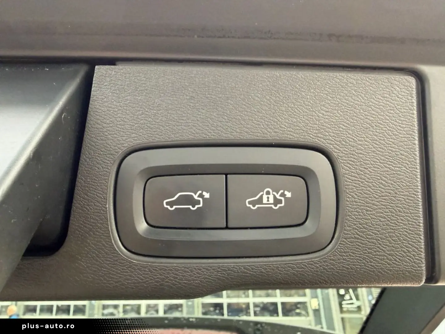 VOLVO XC60 Ultimate Bright Plug-In Hybrid T8