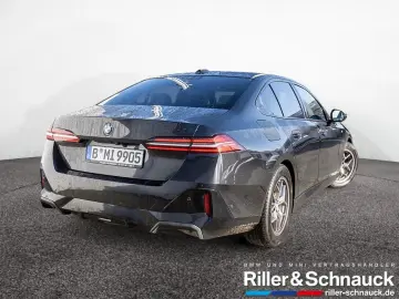 BMW 520d M-Sport 360  LED HUD H K NAVI KEYLESS KLIMA