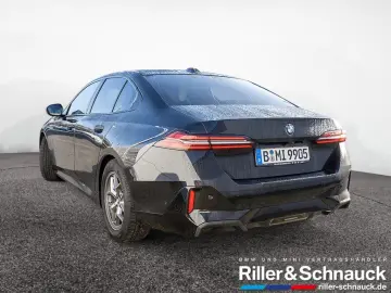 BMW 520d M-Sport 360  LED HUD H K NAVI KEYLESS KLIMA