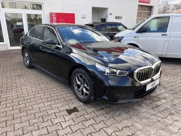 BMW 520d Limousine HUD H&K Sitzebelüftung 360