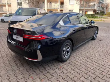 BMW 520d Limousine HUD H&K Sitzebelüftung 360