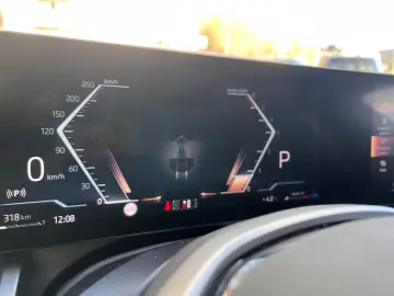 BMW 520d Limousine HUD H&K Sitzebelüftung 360