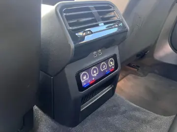 BMW 520d Limousine HUD H&K Sitzebelüftung 360