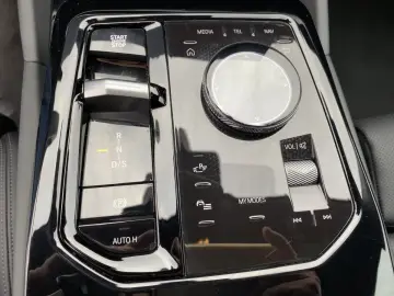 BMW 520i  Kamera Sitzbelüftung 4xSHZ Klima 4 Zonen