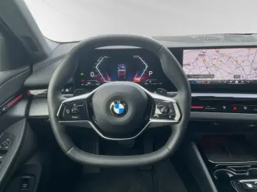 BMW 520i Sitzbelüft. Standhzg. 19 LMR Head-Up