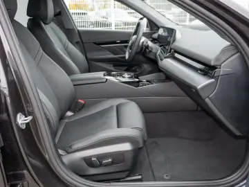 BMW 520i 360 KAM HUD SITZBELÜFTUNG HK