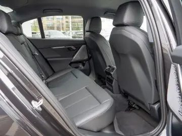 BMW 520i 360 KAM HUD SITZBELÜFTUNG HK