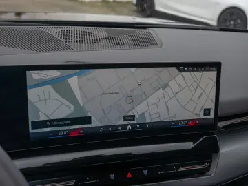 BMW 520i 360 KAM HUD SITZBELÜFTUNG HK