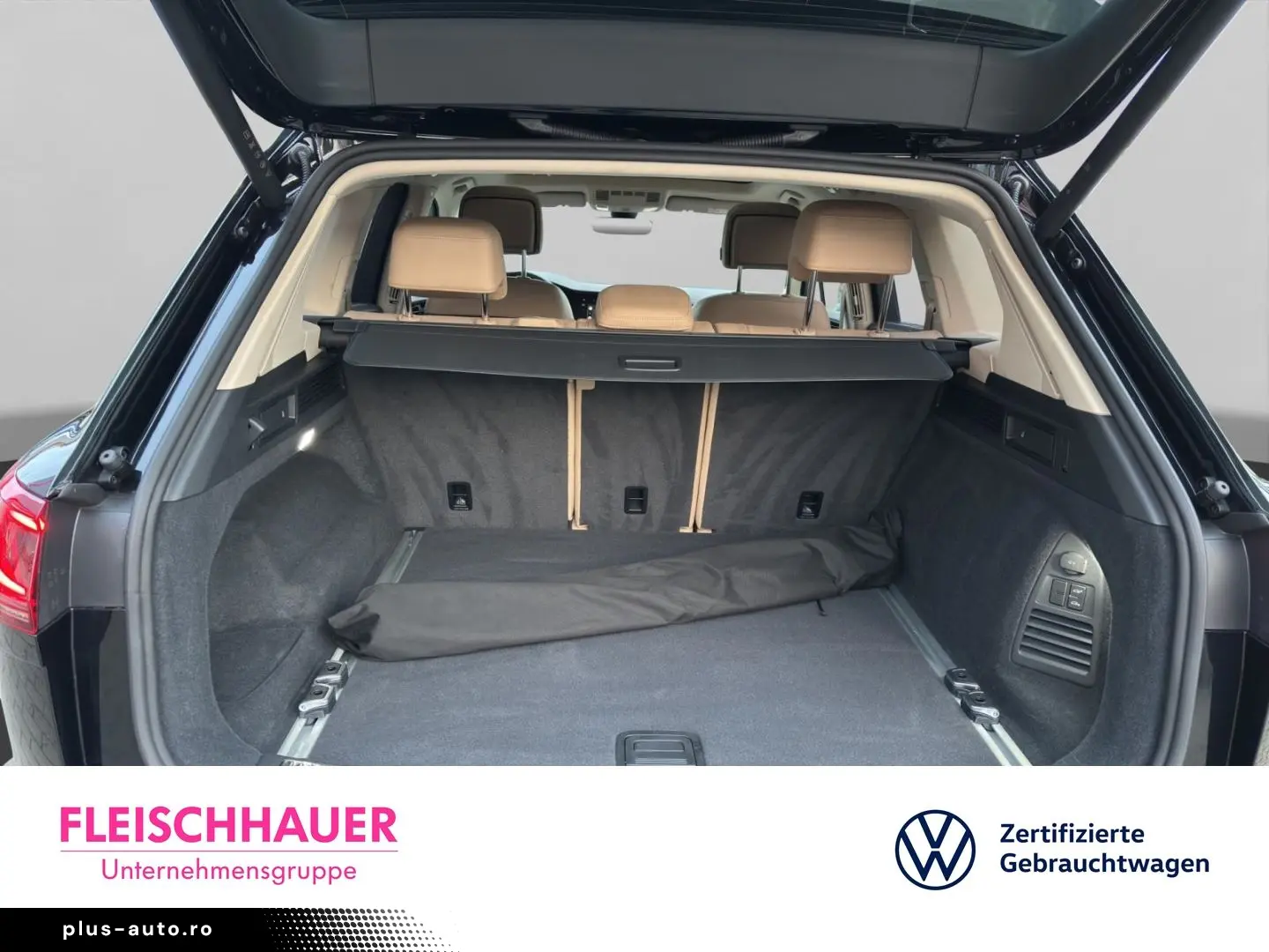 VW Touareg TDI 4Motion R-Line V6 DSG LEDER PANO
