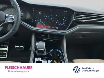 VW Touareg TDI 4Motion R-Line V6 DSG LEDER PANO