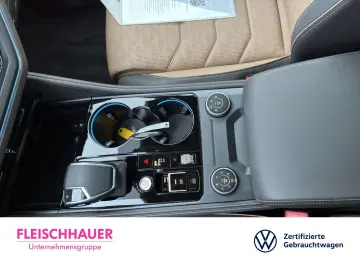 VW Touareg TDI 4Motion R-Line V6 DSG LEDER PANO
