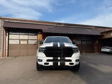 DODGE V8 OFFROAD LIFT BÜGEL LED 4X4 NAVI AHK GARANTIE