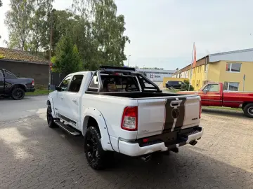 DODGE V8 OFFROAD LIFT BÜGEL LED 4X4 NAVI AHK GARANTIE