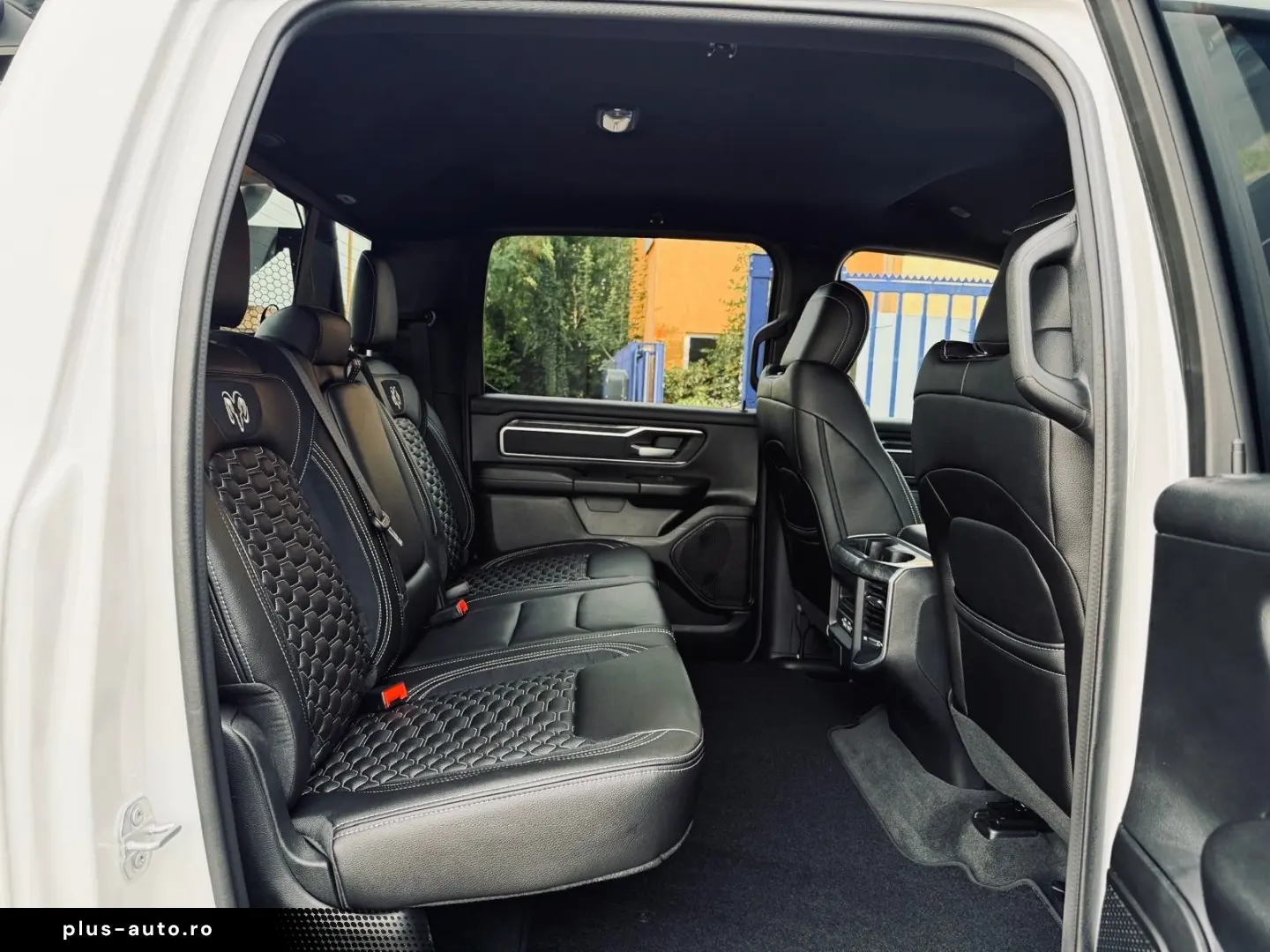 DODGE V8 OFFROAD LIFT BÜGEL LED 4X4 NAVI AHK GARANTIE