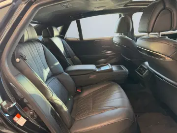 LEXUS LS 500 h E-FOUR Executive Line  Luftfeder HUD 36