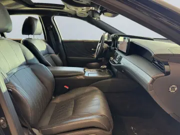 LEXUS LS 500 h E-FOUR Executive Line  Luftfeder HUD 36