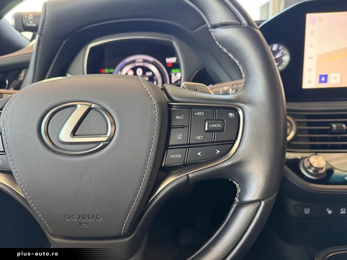 LEXUS LS 500 h E-FOUR Executive Line  Luftfeder HUD 36
