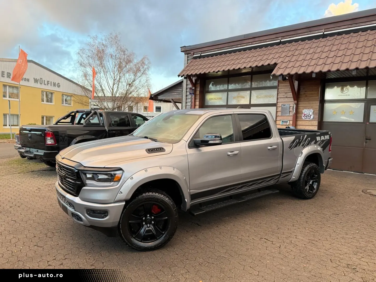 DODGE V8 AHK NAVI LONGBED OFFROAD ALCANTARA LIFT LED