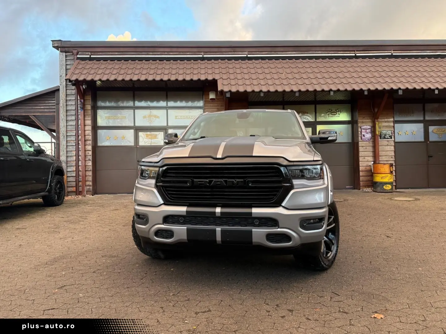 DODGE V8 AHK NAVI LONGBED OFFROAD ALCANTARA LIFT LED