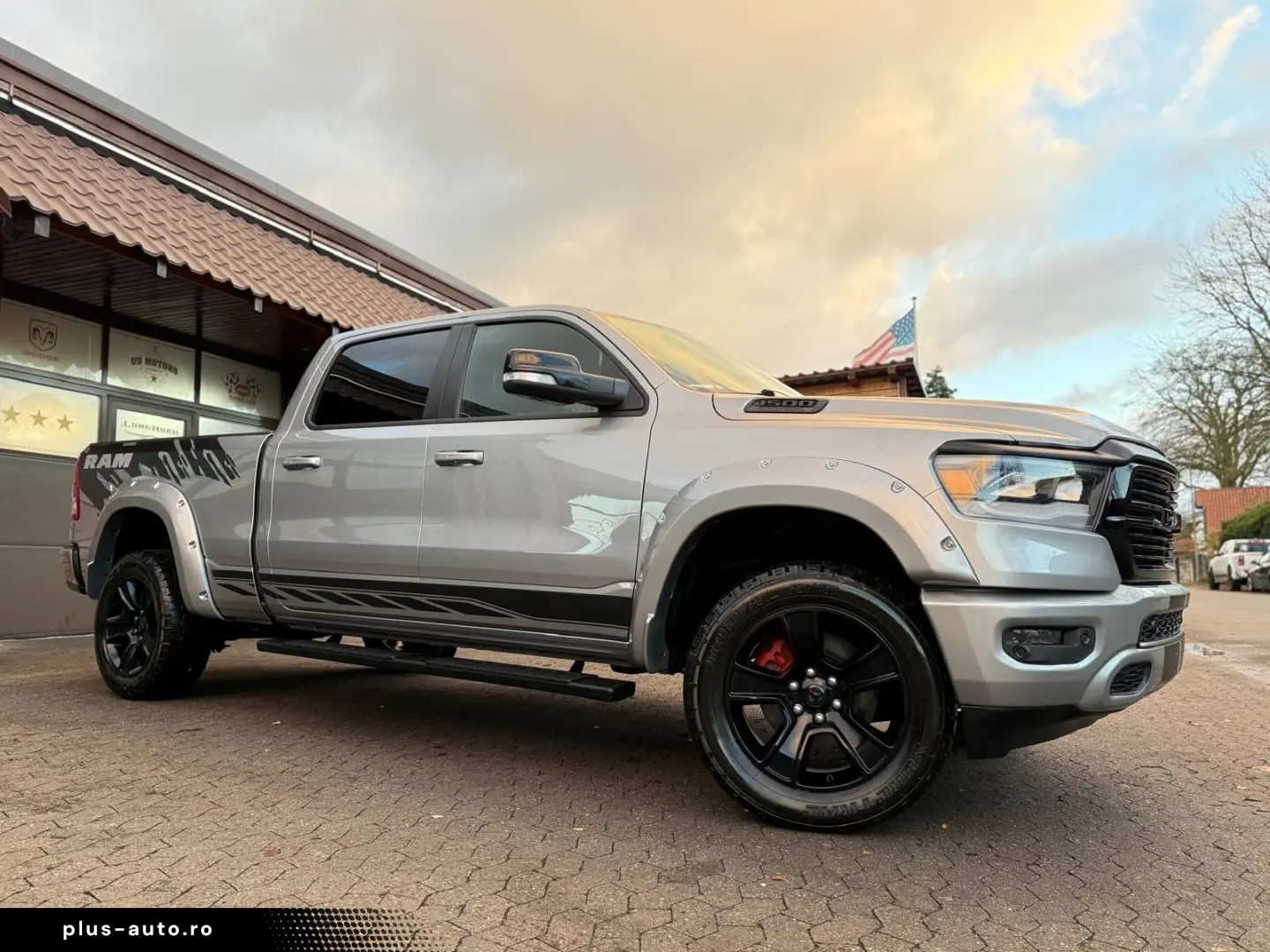 DODGE V8 AHK NAVI LONGBED OFFROAD ALCANTARA LIFT LED