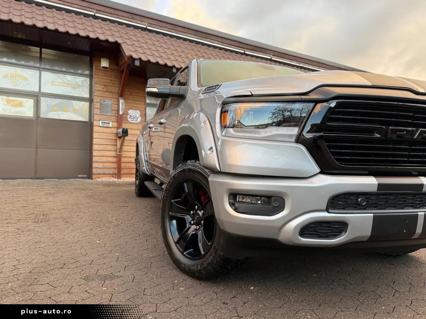 DODGE V8 AHK NAVI LONGBED OFFROAD ALCANTARA LIFT LED