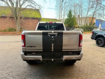 DODGE V8 AHK NAVI LONGBED OFFROAD ALCANTARA LIFT LED