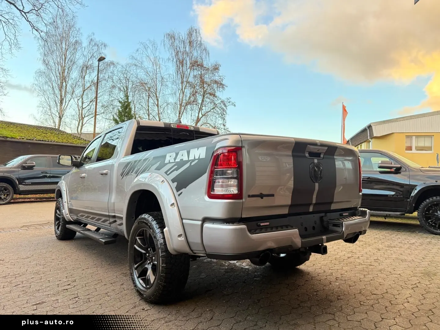 DODGE V8 AHK NAVI LONGBED OFFROAD ALCANTARA LIFT LED