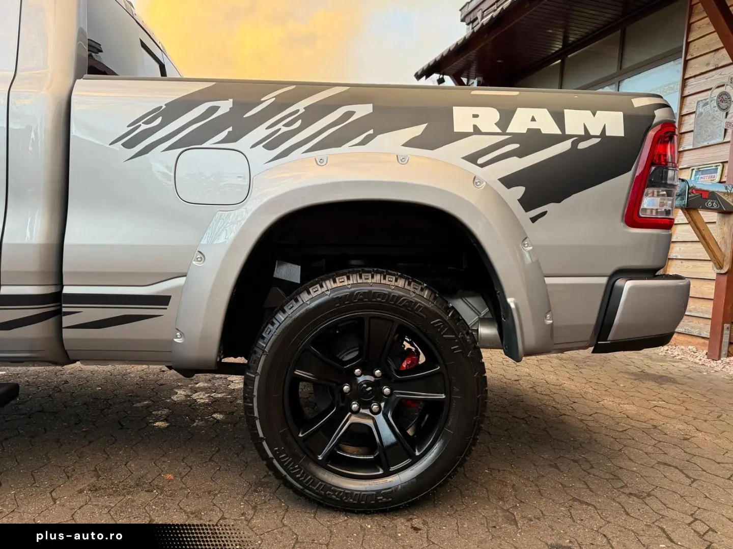 DODGE V8 AHK NAVI LONGBED OFFROAD ALCANTARA LIFT LED