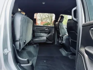 DODGE V8 AHK NAVI LONGBED OFFROAD ALCANTARA LIFT LED