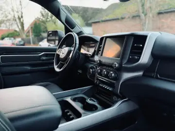 DODGE V8 AHK NAVI LONGBED OFFROAD ALCANTARA LIFT LED