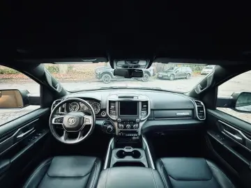 DODGE V8 AHK NAVI LONGBED OFFROAD ALCANTARA LIFT LED