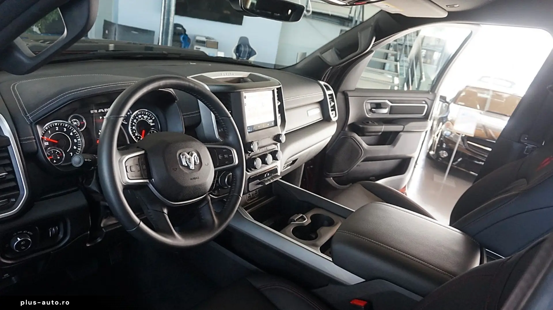 DODGE RAM 1500 HEMI V8eTorque Crew_Cab hoch-breit AHK