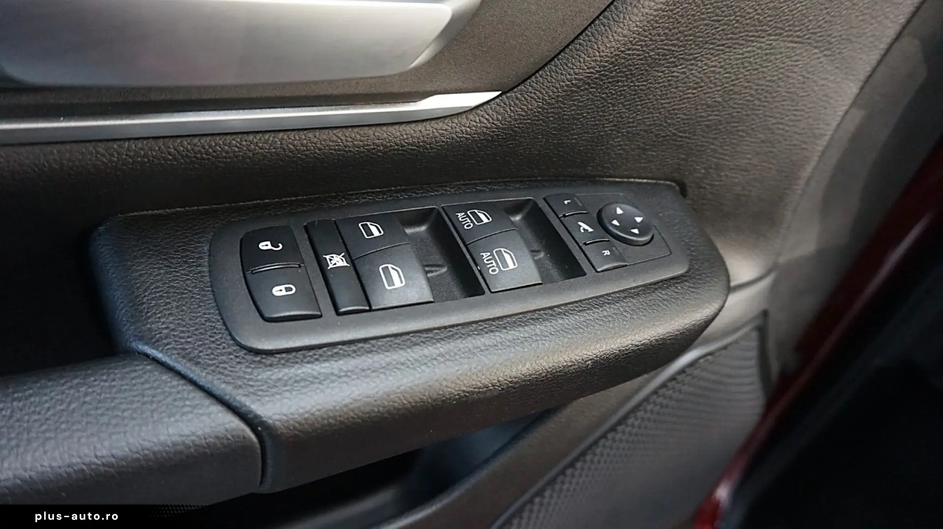 DODGE RAM 1500 HEMI V8eTorque Crew_Cab hoch-breit AHK