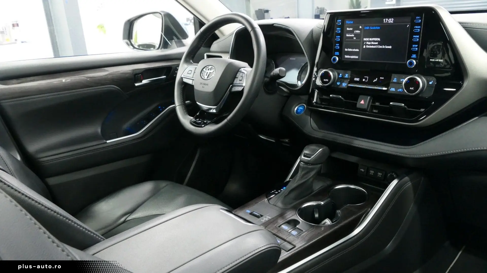 TOYOTA Highlander 2.5 Hybrid Luxury 7-Sitzer Pano ACC